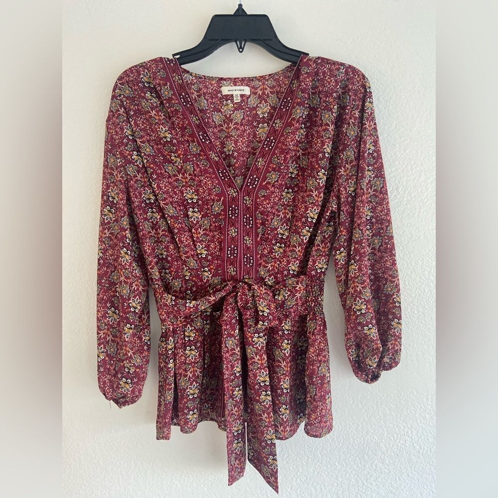 Max studio long ballon sleeve v neck smoked red print blouse top Sz M